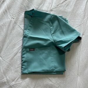 FIGS | Catarina Scrub Top